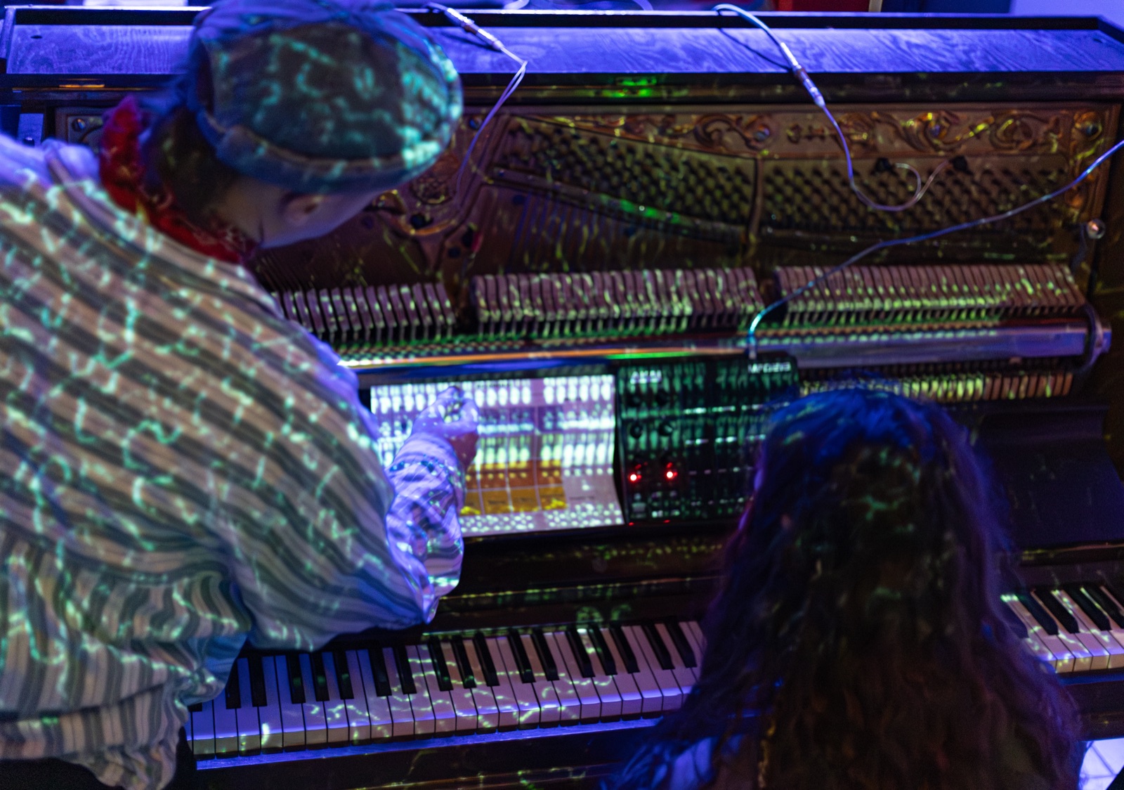 Rezonanse, audiovisual performance