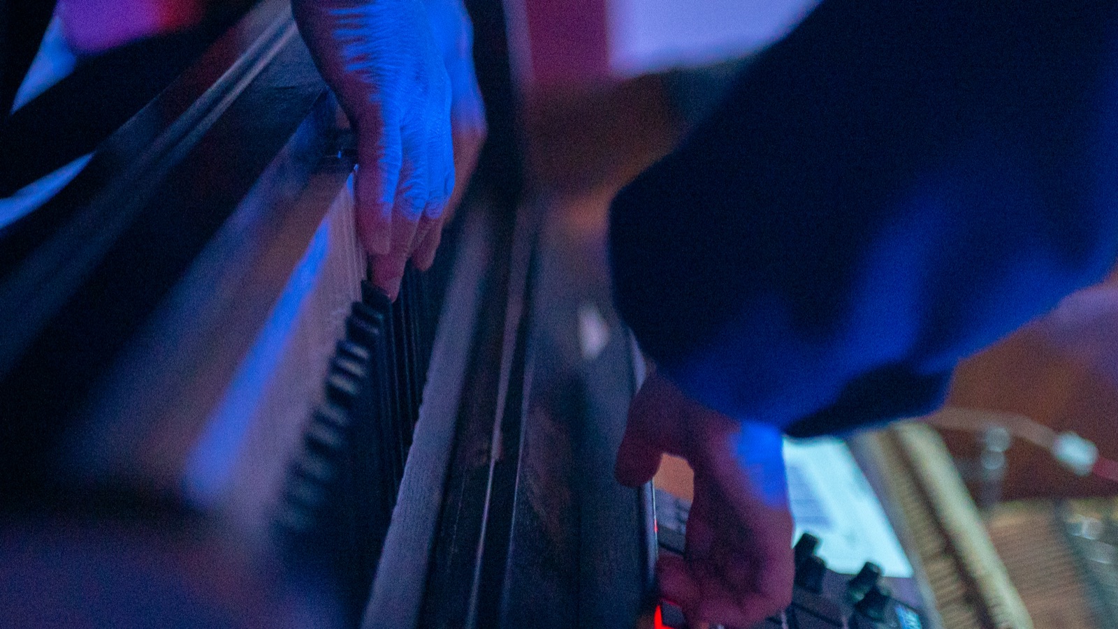 Rezonanse, audiovisual performance