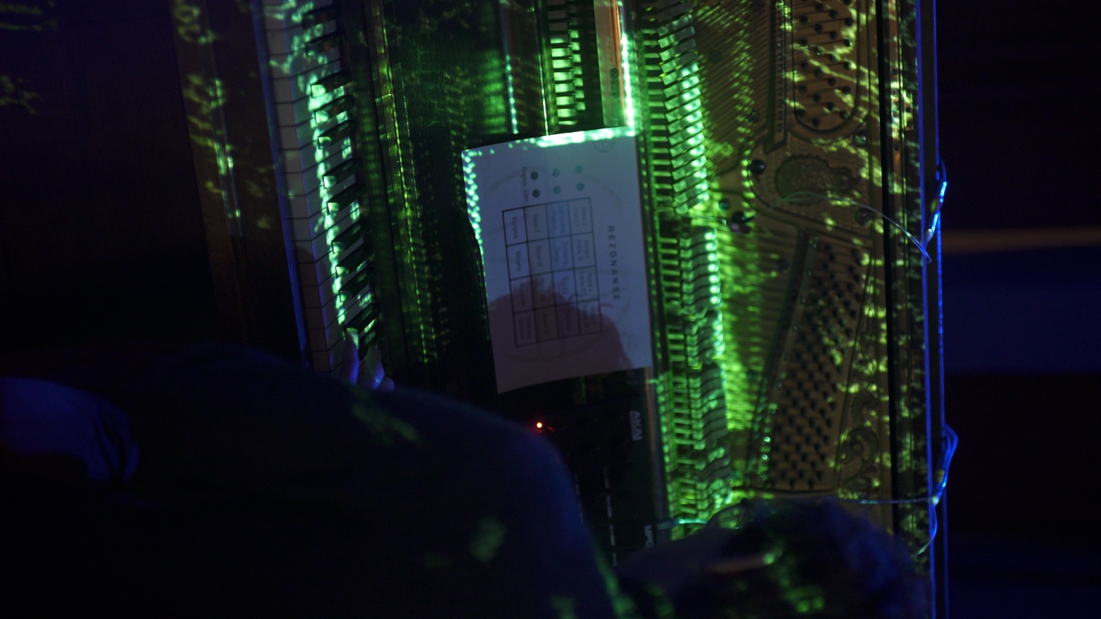 Rezonanse, audiovisual performance